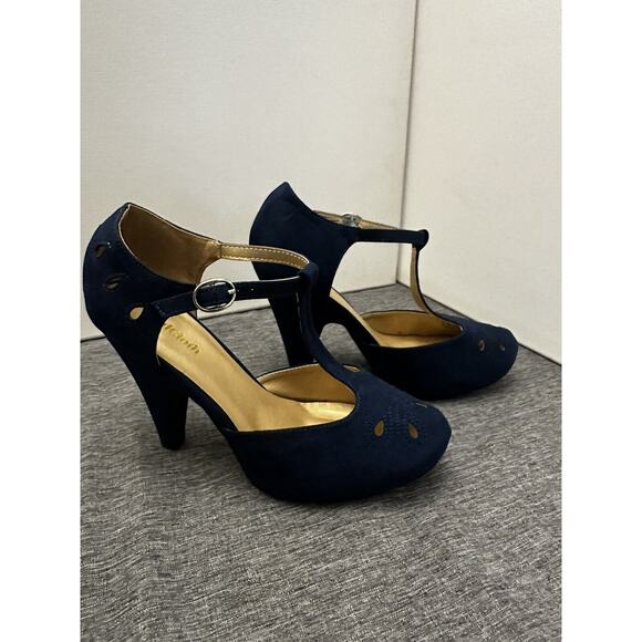 Modcloth T Strap Heels 9 Black Pump Refreshed Zest Retro Ankle Strap Cutout - Picture 3 of 8